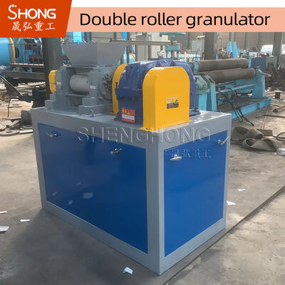 Customized 186*300mm Roller Größe Roller Press Granulator mit 2%-5% Feuchtigkeit und 18,5KW Leistung für die Düngemittelproduktion