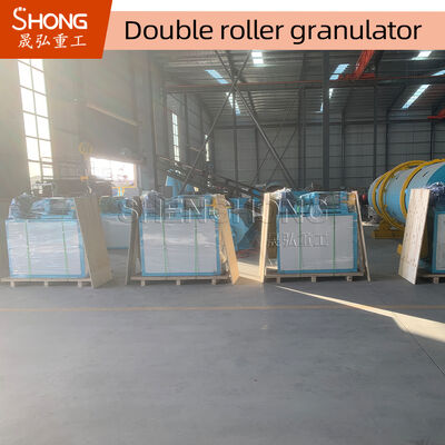 NPK 380V Düngemittelgranulationsmaschine mit Kohlenstoffstahlkonstruktion und Doppelrollerdesign für kugelförmige Granulate
