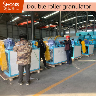 Double Roller Extrusion Granulator mit 15-22KW Leistung Kohlenstoffstahl Konstruktion und 1mm-15cm Granulengröße