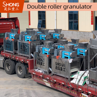 Maschine für Düngemittel mit Doppelrollen mit einer Kapazität von 1-4 t/h und Material aus Kohlenstoffstahl für die Produktion von Düngemittel mit 2-5% Feuchtigkeit